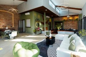 The Arco Chato Penthouse by AcoModo Casco Viejo