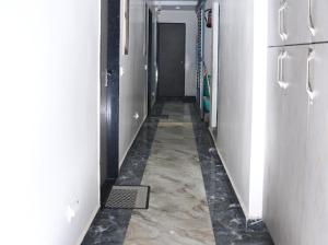 Madhav Guest House By VM Stays Near Kaal bhairav and Kashi Vishwanath Temple