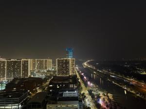 Ocean Park - Spacious 2BR Lake View on High Floor - Free Gym, Park Walk