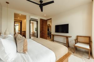 Elegant Duplex with Rooftop Jacuzzi in Tulum