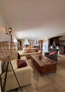 Villa La LAUVA Piscine privée & vue sur les collines 8 personnes