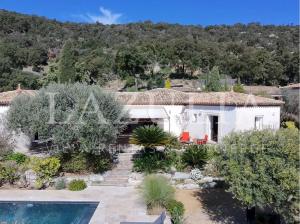 Villa La LAUVA Piscine privée & vue sur les collines 8 personnes