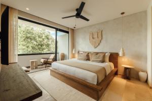 Elegant Duplex with Rooftop Jacuzzi in Tulum