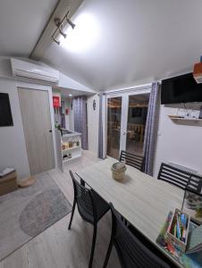 Sous les arbres ! - Mobil-Home 2 chambres - CLIM - Animaux admis