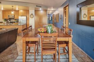 Las Palomas Designer Condo Bunk Room