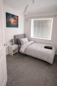 3 BR Contractor Stays Near HS2 Parking Wifi Tv