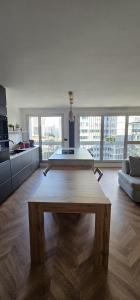 Spacious 1BR up to 4 Guests near La Défense from Metro 5 min