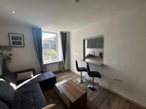Kurvilla Apartments