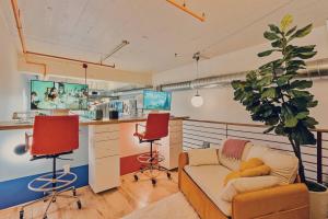 The Artist Loft | Views, Hammocks, Walk Everywhere