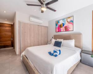 Luxury Condo, Hab Privada 100MB AC Gym Pool Cine