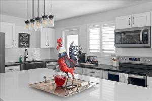 Villa Sorriso Stylish 3BR Home with Backyard Fun