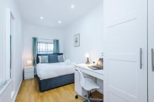 6-Bedroom Byrom Apartment - Ideal For Groups