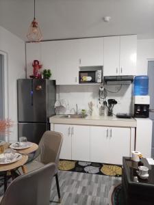 Caren 8-Spatial Condo Maa 2br fully-furnished wtih unli Pool access