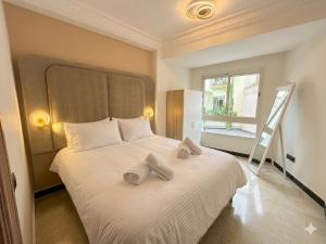 Spacious apartment with private terrace and secure parking in the heart of Casablanca