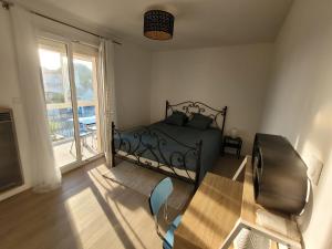 Appart dans Villa Solaire jardin à 10mn de la mer
