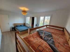 Appart dans Villa Solaire jardin à 10mn de la mer