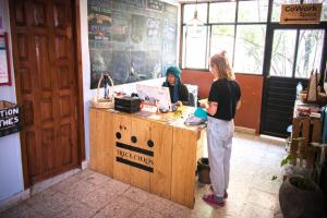 13 Cielos Hostel & Coworking