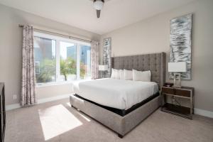 Two-story luxury condo near Disney