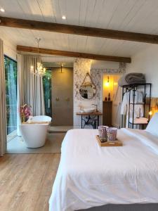 La Provence - Cabana Boutique