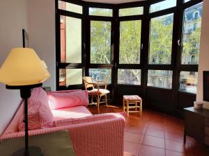 Bright 1-Bed Apartment on La Rambla Barcelona. RJ