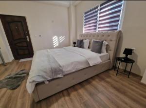 Claudio Cozy Budget Studio
