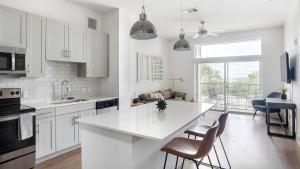 Landing Incredible 1BD in Montopolis