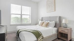 Landing Incredible 1BD in Montopolis