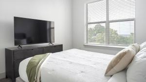 Landing Incredible 1BD in Montopolis