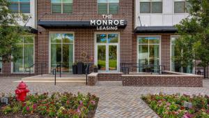 Landing Incredible 1BD in Montopolis