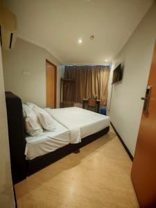 Swing & Pillows - Dataran Nilai