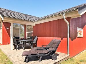 Holiday home with sunny terrace
