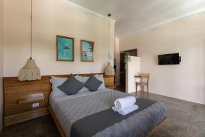 Yapak Beach Villas
