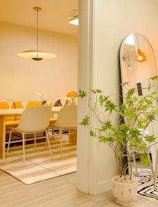Cheongnyangni Station, Stay near Hongdae, Itaewon, Seoul Tower30분