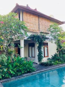 Private POOL VILLA Ubud centre in walking distance, Villa Capung Merah