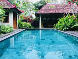 Private POOL VILLA Ubud centre in walking distance, Villa Capung Merah