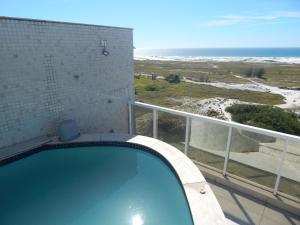 Cobertura Cinematográfica com Piscina vista mar