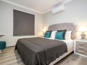 Villa Mediterránea con Piscina Privada y Aire Acondicionado en Playa Blanca - ES-175-51