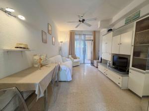 Appartement RDC 2 Pièces Accès Direct Plage - FR-1-868-31