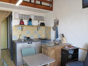 Studio cosy mezzanine à Sète - 2 pers, balcon ensoleillé - FR-1-472-211