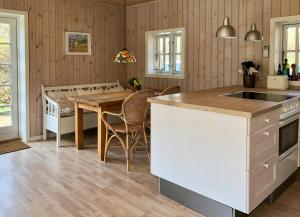 Holiday Home With Natural Garden In Skansehage