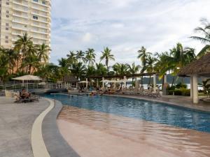 Luxe Oceanfront Condo in Golden Zone