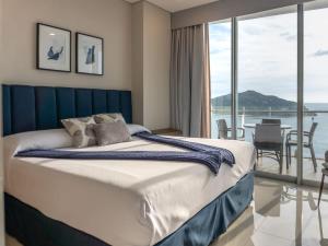 Luxe Oceanfront Condo in Golden Zone