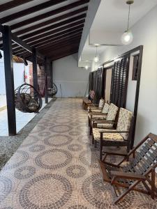 Casa de frente pro mar com piscina - churrasqueira