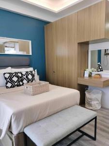 Amani 311 Suites - Double bed with Single Pull Out Bed