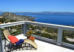 Blue Diamond Villa - Ambelón