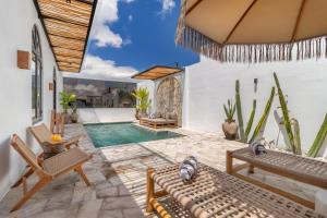 Modern 2BR Pool Villa in Peaceful Canggu