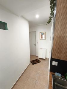 Cozy 50 m2 - Balcony & Air Conditioning! Heart of Old Nice