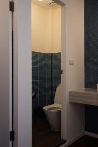 BKK CBD Whole-Floor Apt 3BR 2BA 7-Min to MRT