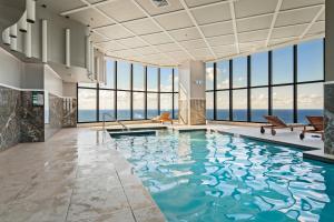 골드코스트 Oceanfront 2B2B Apt with Sofa Bed and Sea Views 싱글룸 로비