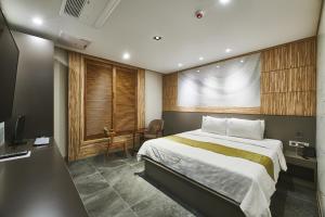 Aura Tourist Hotel